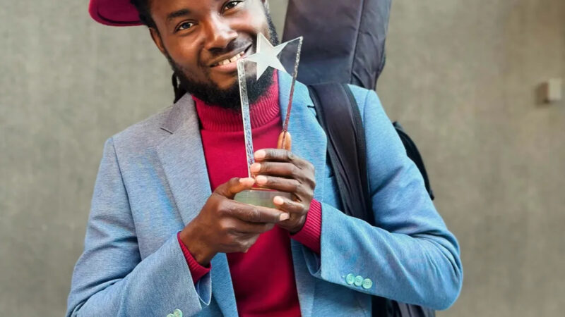 Jhon Peter Richard es premiado como Mejor Artista Masculino Haitiano en Chile 2025 por JBC24