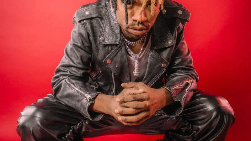 T Tchen Opioides recibe el premio a la Mejor Colaboración del Año 2025 en los JBC24 Awards