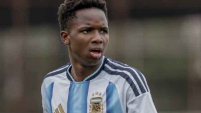 Quién es Kiki Ramos, el jugador argentino nacido en Haití, que debutó con gol en la selección juvenil: « Nunca me sentí discriminado »